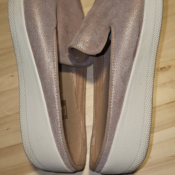 Size 7.5 FitFlop Rose Gold Suede Superskate Mule/Slide - Picture 7 of 11